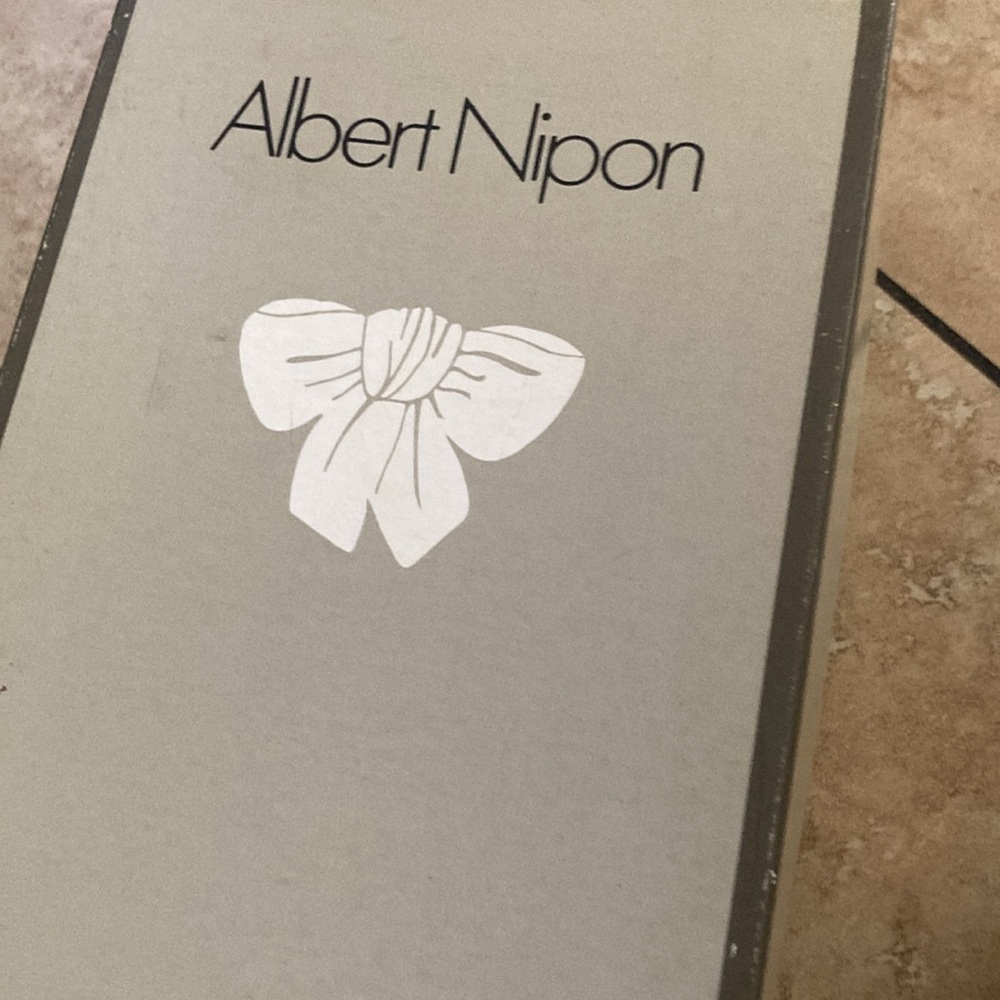 Albert Nipon Beautiful Leather Shoes - image 4